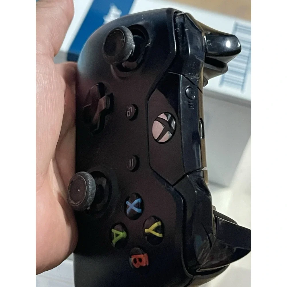 Microsoft Xbox‎ One Wireless Controller - Black - Missing Battery Cover